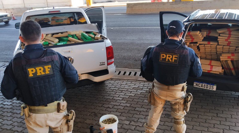 PRF apreende mais de uma tonelada de maconha, skunk e mil muniÃ§Ãµes de fuzil no ParanÃ¡