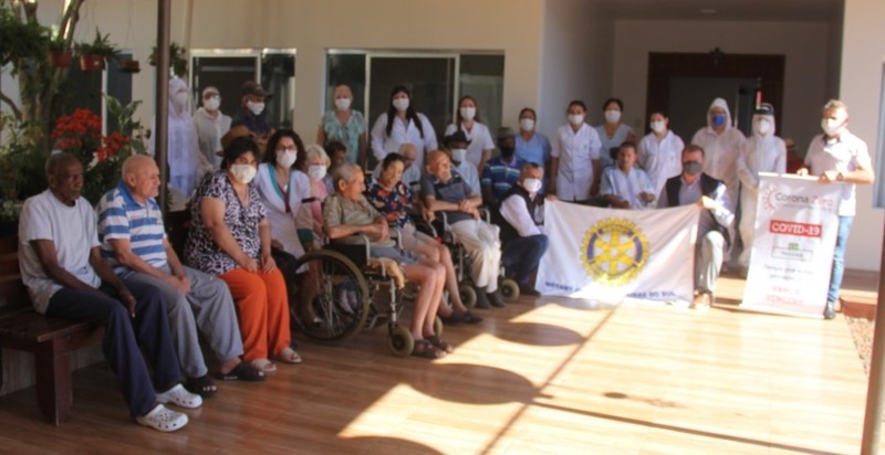 Rotary Clube de Laranjeiras do Sul desenvolve aÃ§Ã£o de prevenÃ§Ã£o a Covid â€“ 19, aos idosos da Casa de Repouso SÃ£o Francisco Xavier 
