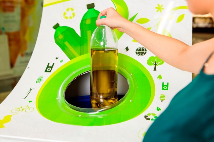 Rotaract Clube de Laranjeiras do Sul promove aÃ§Ã£o para o descarte correto de Ã³leo vegetal usado 