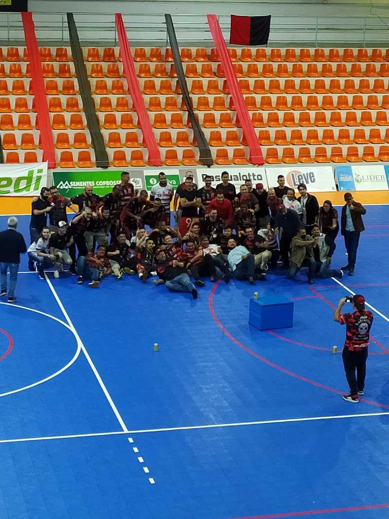 Paranaense de Futsal Chave Prata - OperÃ¡rio Laranjeiras estÃ¡ na final 