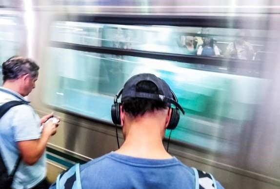 Com pandemia, RÃDIO ganha forÃ§a â€“ e novos anunciantes