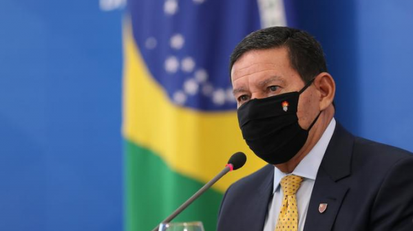 Com Covid, MourÃ£o apresenta estado geral de saÃºde 'bom', diz assessoria