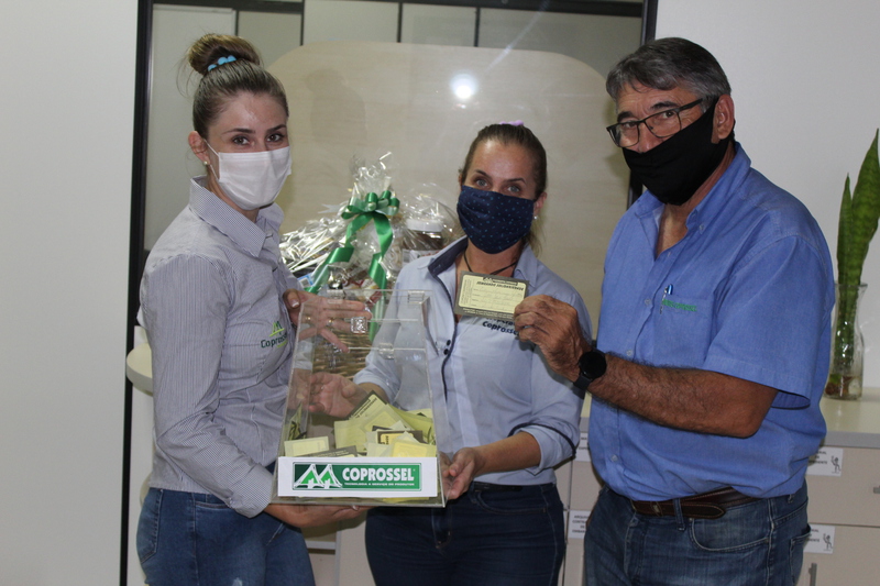 Ganhador da cesta da campanha Semeando Solidariedade Coprossel Ã© da comunidade Alto SÃ£o JoÃ£o de Laranjeiras do Sul