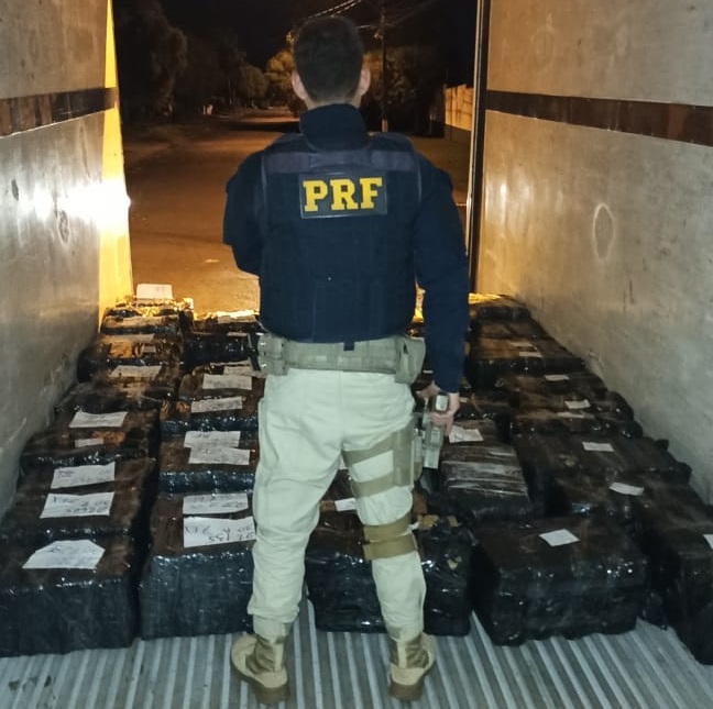 Cascavel: PRF apreende mais de uma tonelada de maconha