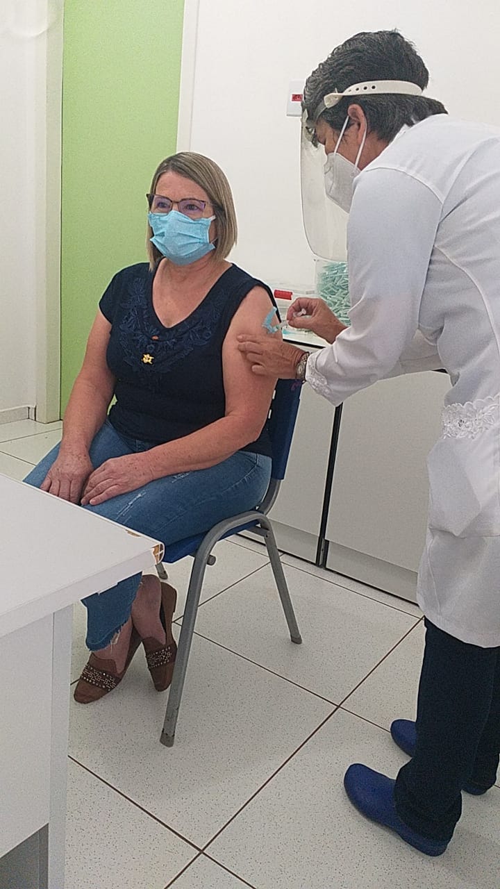 Secretaria de SaÃºde de Rio Bonito do IguaÃ§u recebeu 59 doses da vacina contra CIVID 19