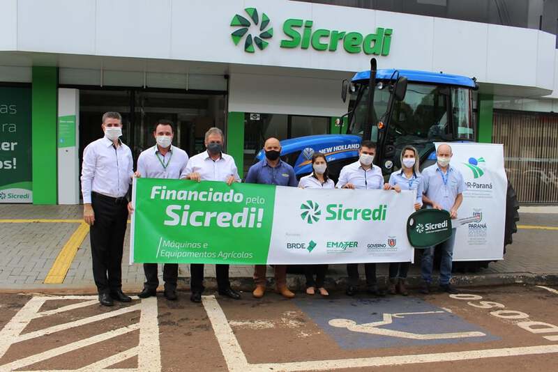 Programa Trator SolidÃ¡rio contempla associado do Sicredi em Laranjeiras do Sul