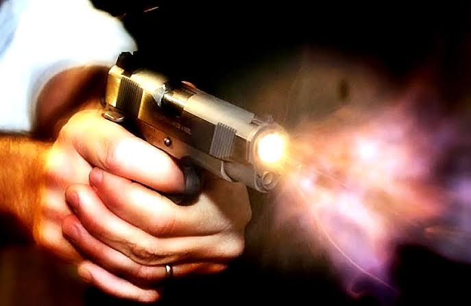 Laranjeiras: Homem Ã© ferido por disparos de arma fogo