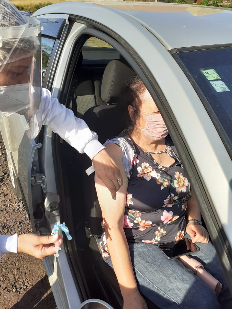 VacinaÃ§Ã£o da 1Â° dose para pessoas acima de 75 anos, Ã© interrompida em Laranjeiras do Sul.