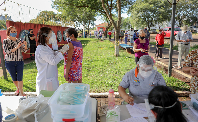75 anos: Laranjeiras do Sul retoma vacinaÃ§Ã£o de idosos na quarta-feira, 24