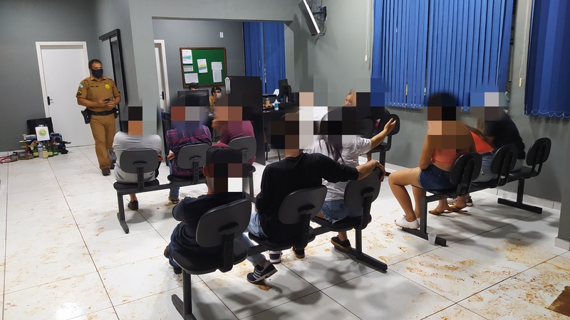 Laranjeiras: Festa clandestina Ã© fechada pela PM na Vila Palmeiras
