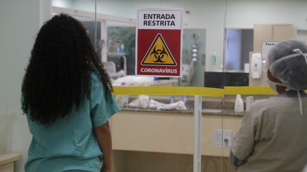 ParanÃ¡ supera a marca de 840 mil casos de Covid-19; nÃºmero de mortes chega a 16,6 mil