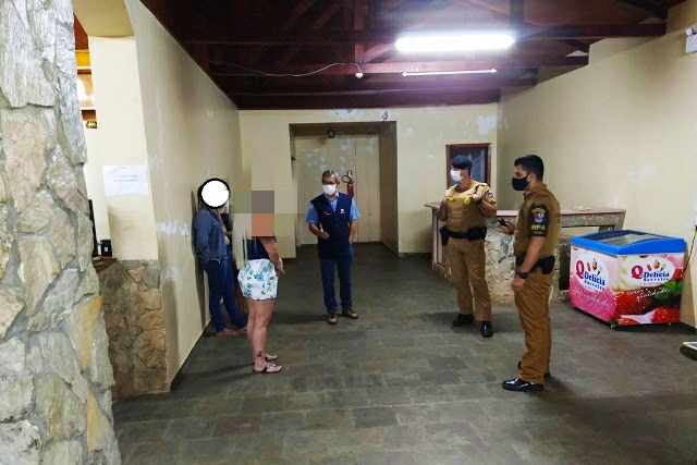Laranjeiras: Festa clandestina foi realizada no Recanto Marquardt neste domingo (18)