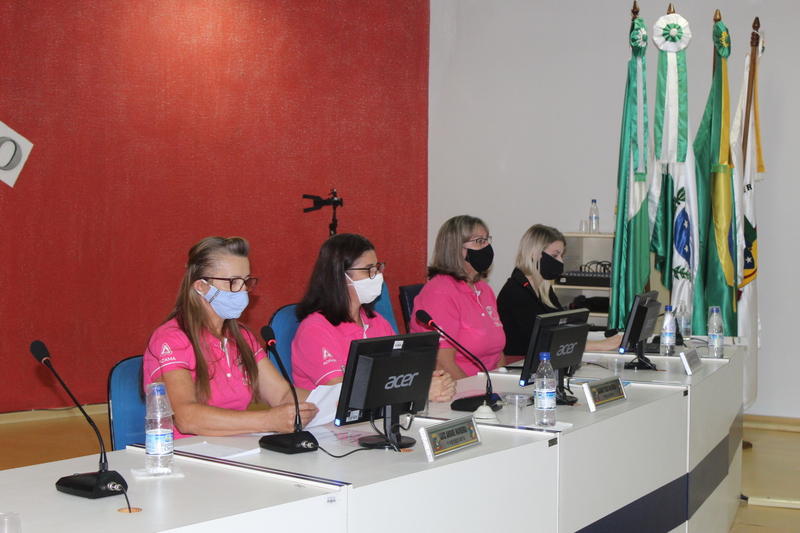 LÃ­deres femininas da Coprossel apresentam projeto para construÃ§Ã£o de nova gruta na comunidade Linha Nova - RBI