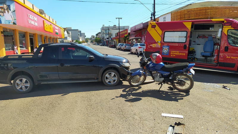 Laranjeiras: Motociclista fica ferido apÃ³s acidente no centro da cidade