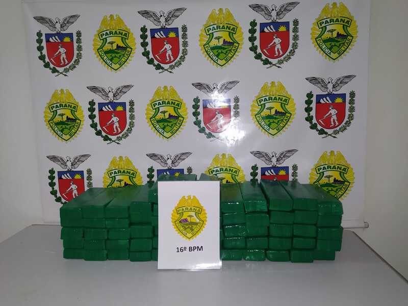 Laranjeiras: PM apreende 43kg de maconha prÃ³ximo ao campo de futebol saÃ­da para Faxinal Grande