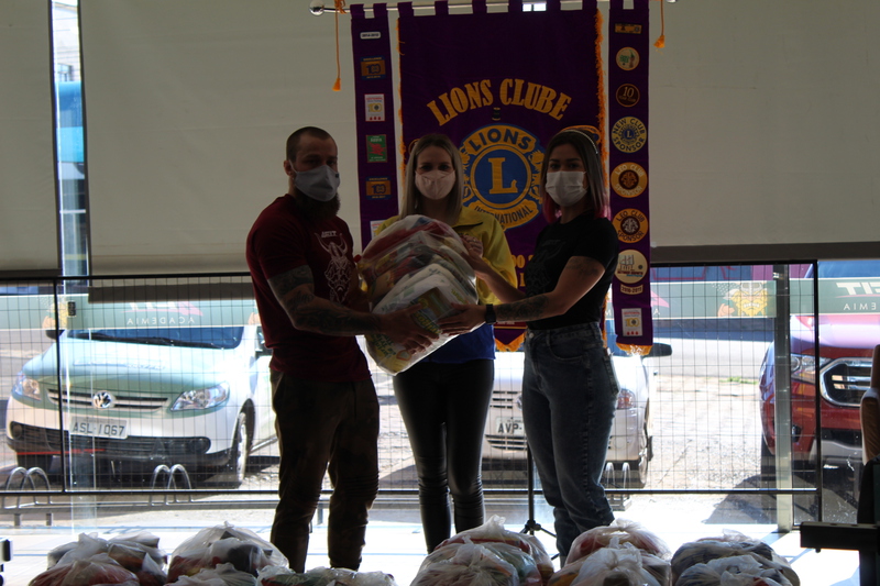 AÃ§Ã£o SolidÃ¡ria arrecadou mais de 2 toneladas e meia de alimentos