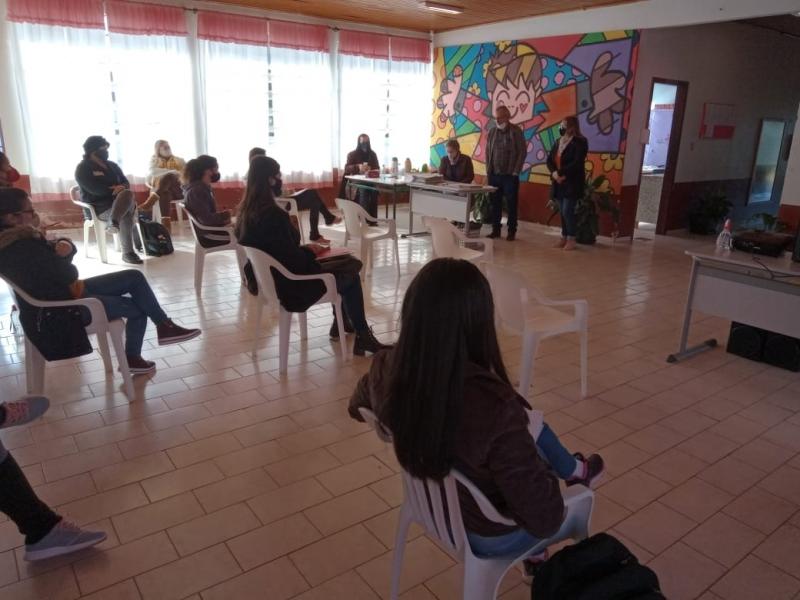 Prefeito Sezar Bovino anuncia retorno as aulas de forma presencial