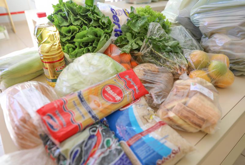 Mais de 13 mil famÃ­lias jÃ¡ foram beneficiadas com o Kit da merenda escolar em  Laranjeiras do Sul