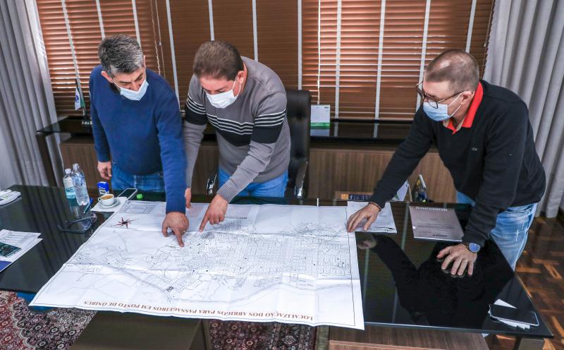 Confira onde serÃ¡ instalado os novos abrigos de Ã´nibus em Laranjeiras do Sul 