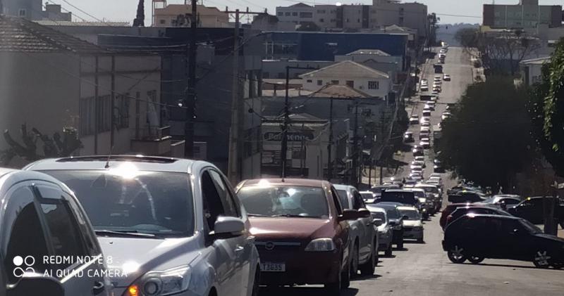 ProcissÃ£o e bÃªnÃ§Ã£o dos carros no dia da Padroeira Santâ€™Ana