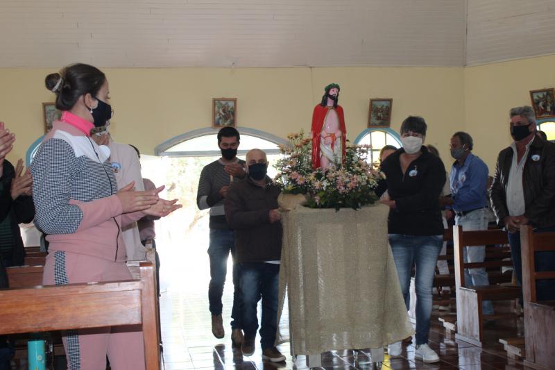 Porto Barreiro - Comunidade Passo das Flores celebrou o Senhor Bom Jesus (06/08) e deu inÃ­cio a semana nacional da famÃ­lia