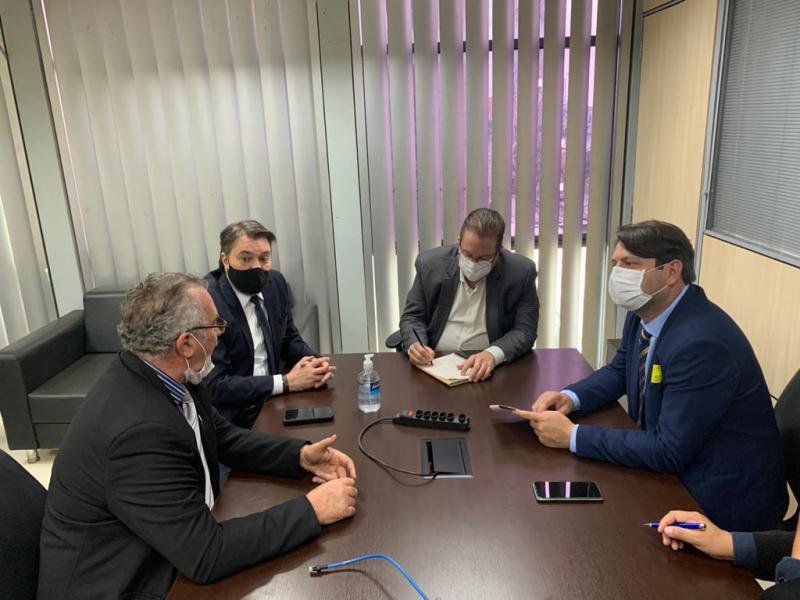 Prefeito Sezar Bovino participou em BrasÃ­lia de ReuniÃ£o na Sede do Incra