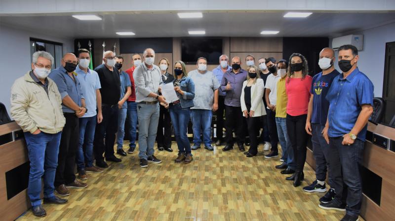 Sociedade organizada entrega carta aberta sugerindo polÃ­ticas pÃºblicas para o bem estar animal