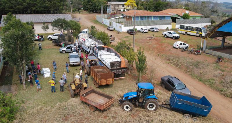 Prefeitura de Laranjeiras do Sul inicia entrega do Plano safra 2021/2021
