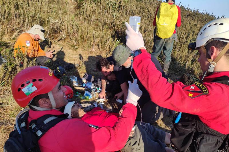 Corpo de Bombeiros salva homem que ficou seis dias perdido no Pico ParanÃ¡