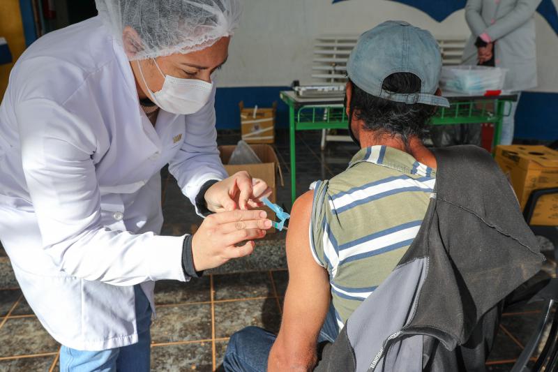 Primeira dose: Saúde faz repescagem da vacina contra a covid-19 para pessoas acima de 18 anos