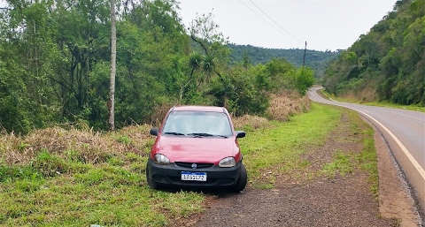 Laranjeiras: Corsa furtado em Laranjeiras Ã© encontrado abandonado em Rio Bonito do IguaÃ§u