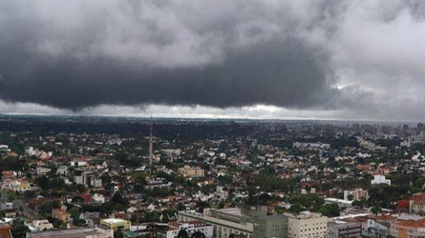 Paraná em alerta amarelo para tempestades; previsão é de muito vento, chuva e granizo