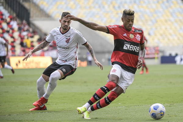 Athletico escala reservas, Ã© atropelado no MaracanÃ£ e sofre maior derrota em 11 meses