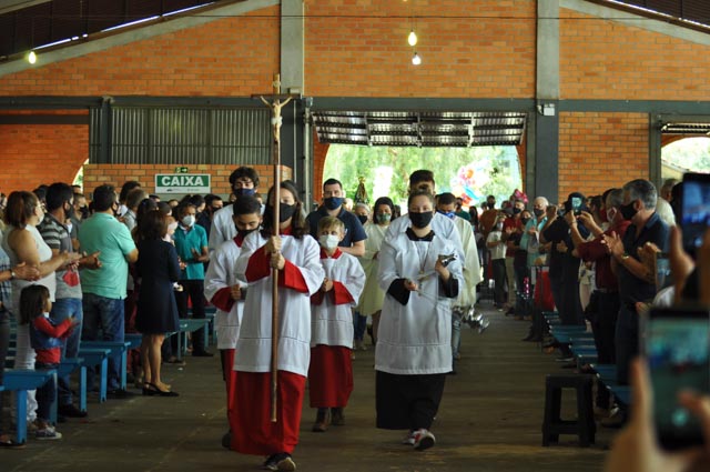 Missa Solene em Louvor a Nossa Senhora contou com a participaÃ§Ã£o de centenas de fiÃ©s