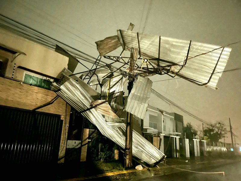 Temporal do final de semana deixa mais 552 mil unidades consumidoras sem energia elÃ©trica no ParanÃ¡ 