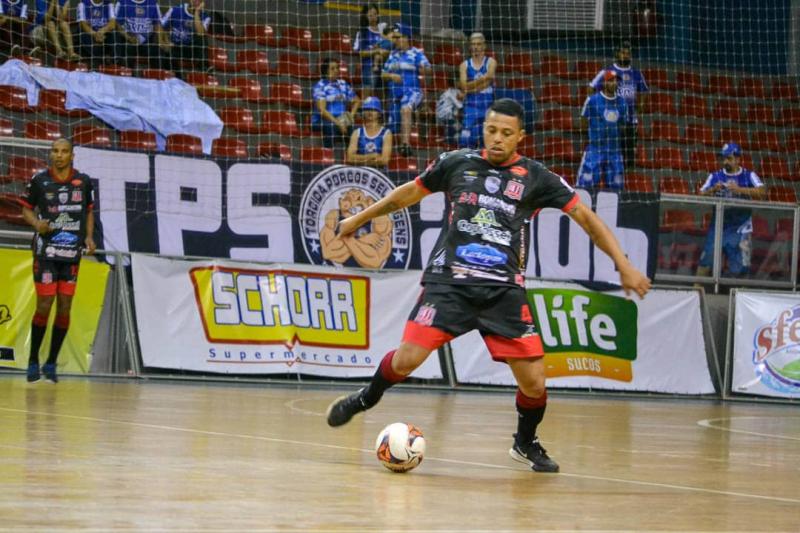 OperÃ¡rio Laranjeiras goleia Toledo e encaminha classificaÃ§Ã£o para as semifinais da Liga Futsal ParanÃ¡.