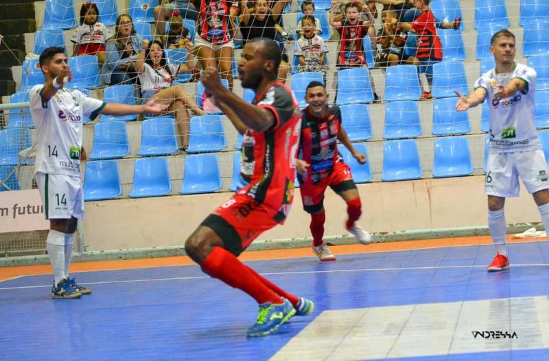 OperÃ¡rio Laranjeiras Bate o Toledo e Garante Vaga nas Semifinais da Liga Futsal ParanÃ¡