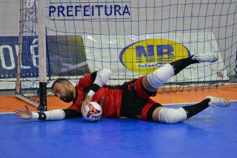  Depois de bater o Umuarama pela TaÃ§a FederaÃ§Ã£o o OperÃ¡rio Laranjeiras encara o Marechal pelas semifinais da Liga Futsal ParanÃ¡.