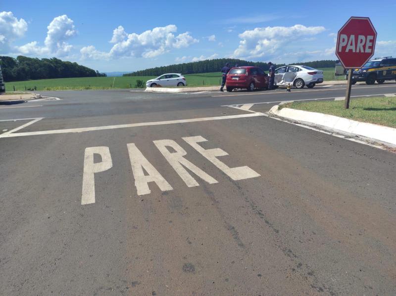 CandÃ³i: VeÃ­culo de Laranjeiras se envolve em acidente com cinco feridos na BR 277