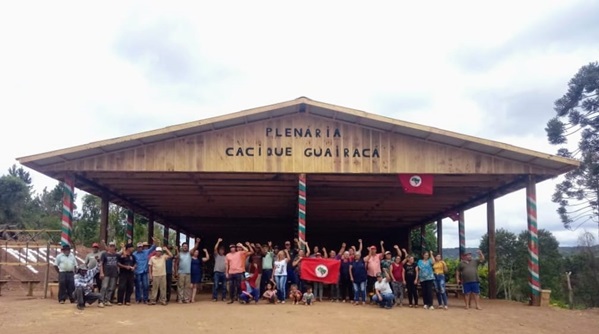 â€œNatal Sem Fomeâ€: FamÃ­lias do MST, posseiros e faxinalenses partilham  alimentos em PinhÃ£o (PR), nesta sexta (17) 