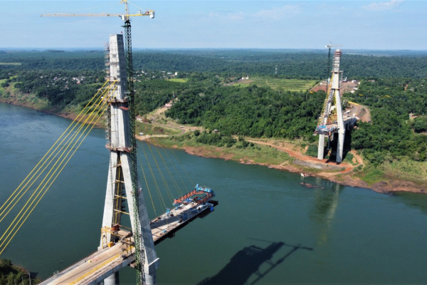 Obras da Ponte da IntegraÃ§Ã£o Brasil-Paraguai ganha forma e atinge quase 75% de execuÃ§Ã£o