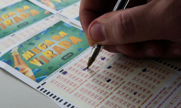 Apostador tem atÃ© sexta-feira para jogar na Mega da Virada