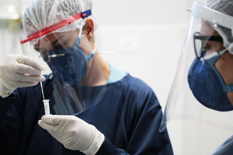 786,5 mil testes rÃ¡pidos para diagnÃ³stico da Covid-19 serÃ£o enviados ao ParanÃ¡