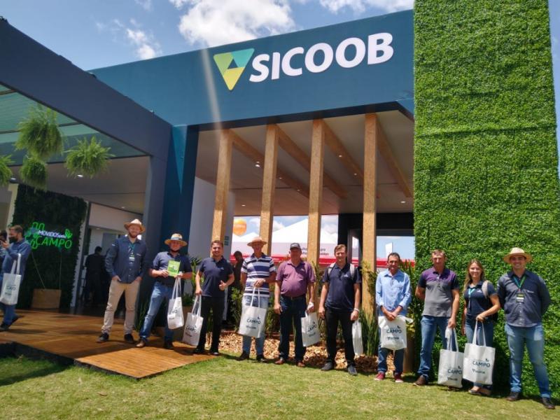 Sicoob protocola mais de 750 milhÃµes em intenÃ§Ã£o de negÃ³cios durante o Show Rural Coopavel