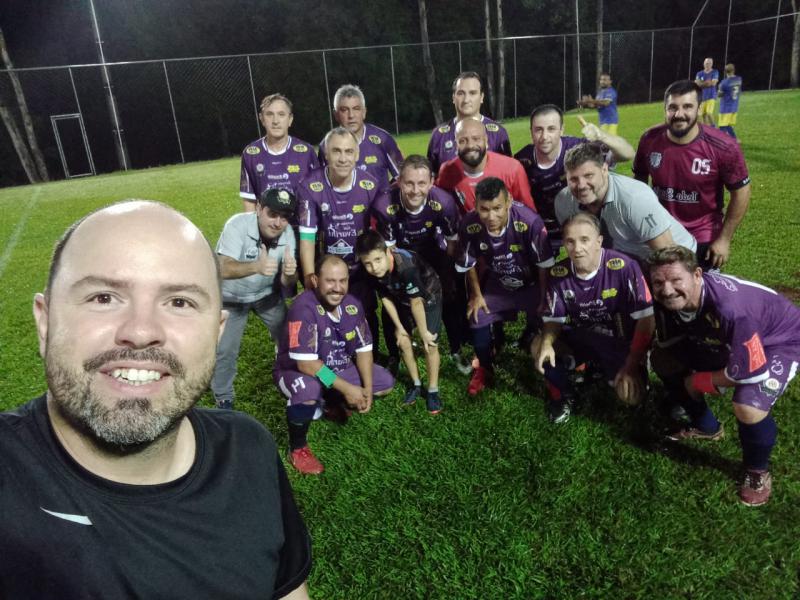 Laranjeiras do Sul vence EspigÃ£o e garante a classificaÃ§Ã£o para a 2Âª Fase da Copa Copa R10 270+ de Futebol Sete Veteranos