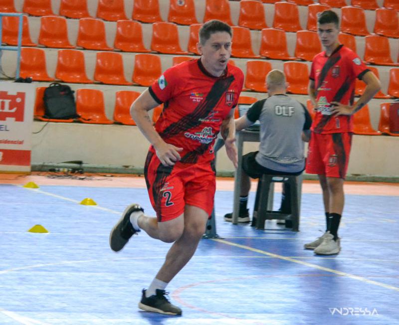 Com Ari Recuperado OperÃ¡rio Laranjeiras estÃ¡ pronto para estrar em casa no Paranaense de Futsal Chave Ouro.