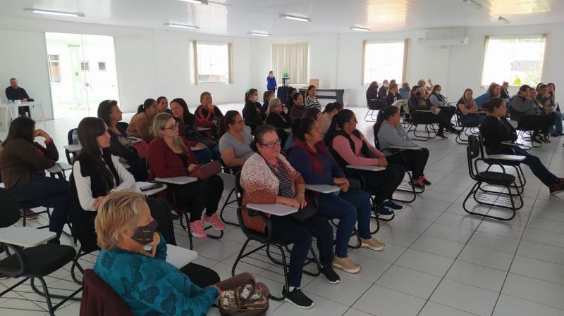 Aconteceu neste sÃ¡bado (02) Assembleia Geral ExtraordinÃ¡ria do Sindicato dos FuncionÃ¡rios PÃºblicos Municipais de Laranjeiras do Sul