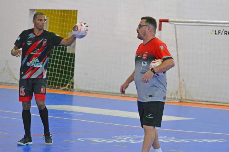 Com o retorno de ZÃ³io OperÃ¡rio Laranjeiras encara o CAD Guarapuava neste SÃ¡bado.