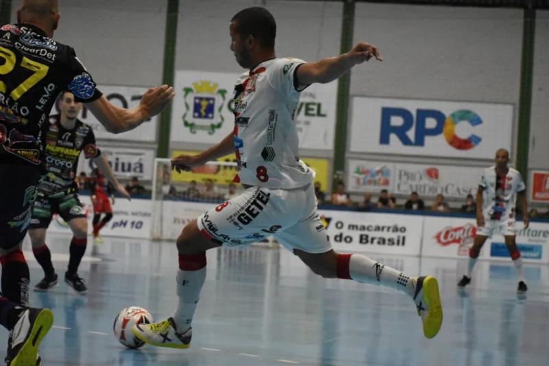 OperÃ¡rio Laranjeiras perde para Cascavel, mas permanece no G4 do Paranaense Chave Ouro de Futsal