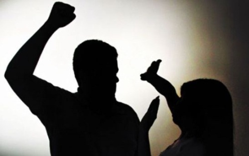 Laranjeiras: Mulher Ã© agredida pelo marido no bairro Presidente Vargas